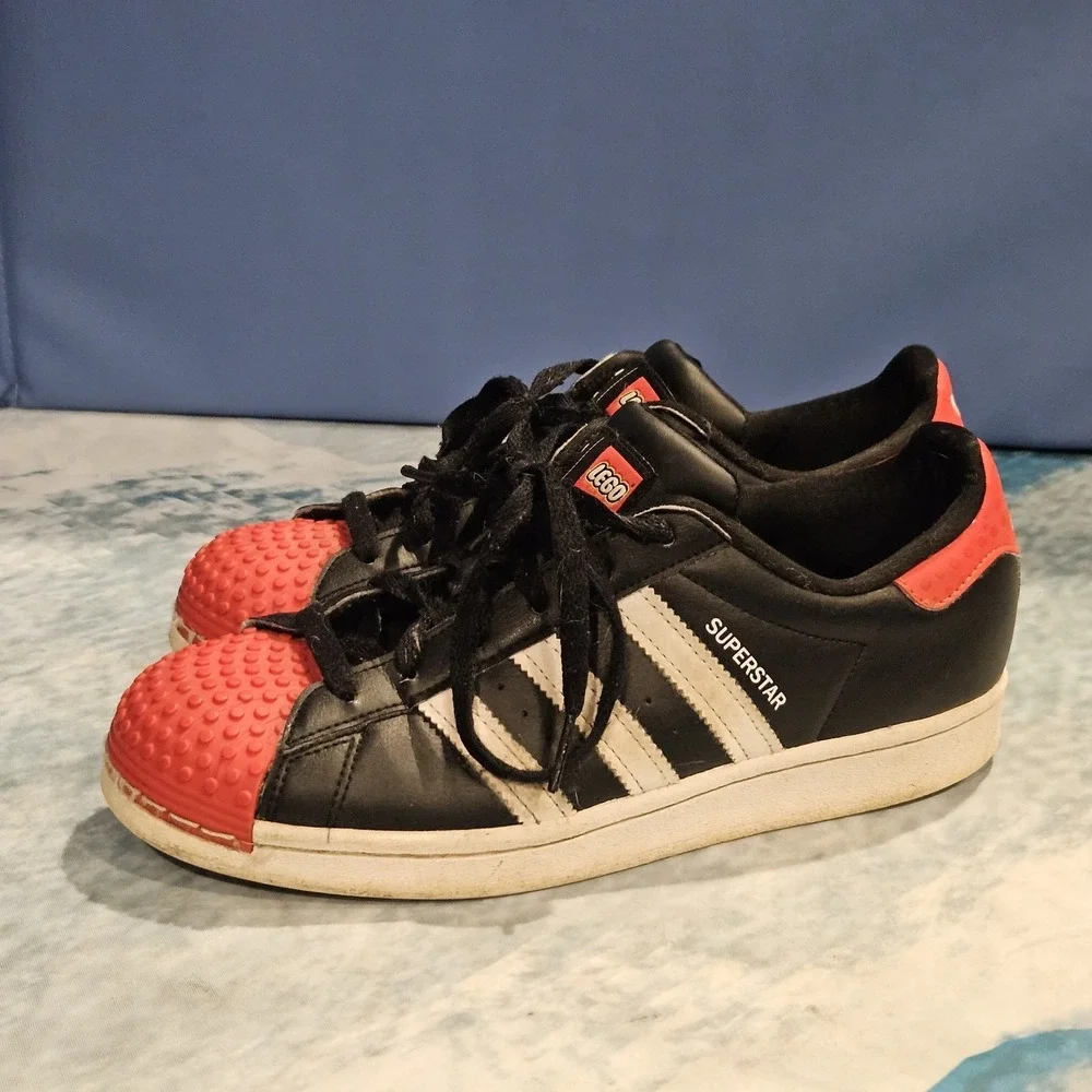 Adidas x LEGO Superstar Kids‎ Size 6.5 Black Red Sneaker Shoes FY8430